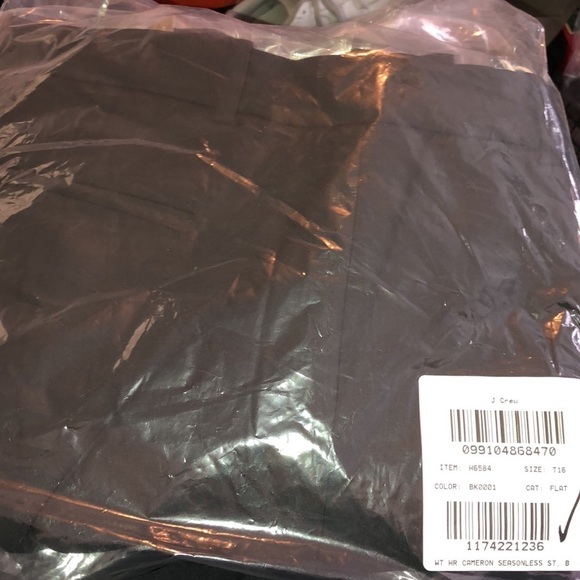 NEW J. Crew Tall High-rise Cameron pant in four-season stretch
Item H6584 - Picture 5 of 5